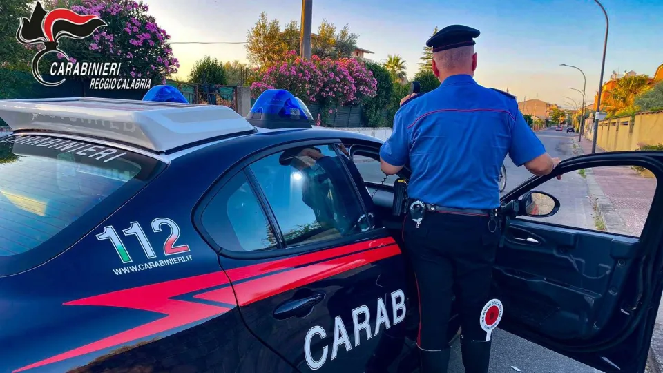 Reggio Calabria, viaggiava con 16 kg di marijuana: arrestato