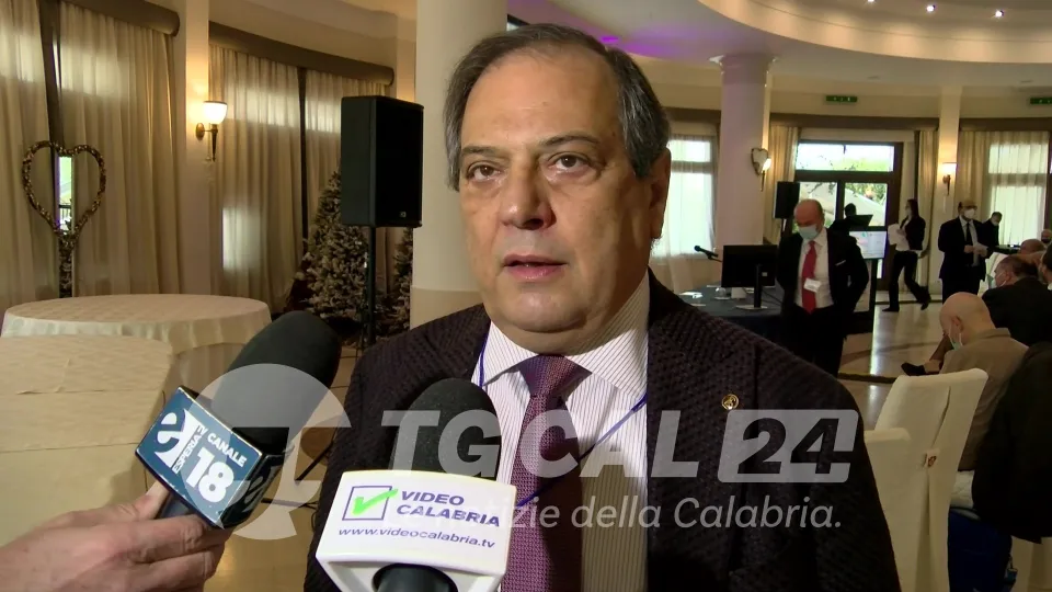 Aggredito primario a Lamezia, Anelli: «Basta solidarietà, stop accesso con armi»