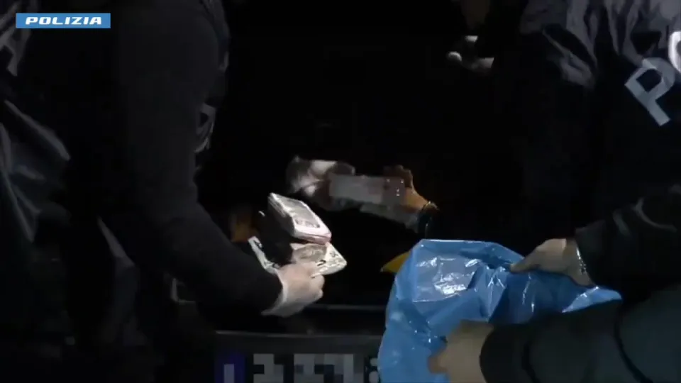 Operazione antidroga, 30 misure cautelari: arresti anche in Calabria