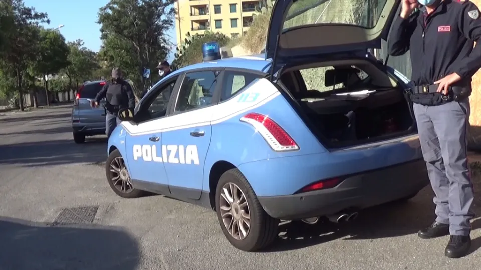 Agguato davanti ad una scuola elementare di Reggio Calabria