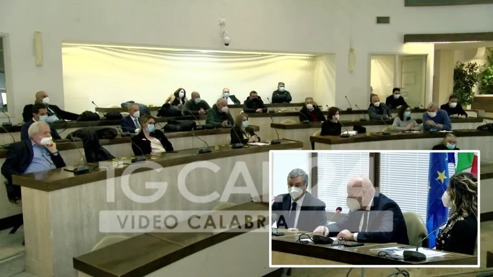 Sanità, la Conferenza dei sindaci del Crotonese boccia l'atto aziendale dell'Asp