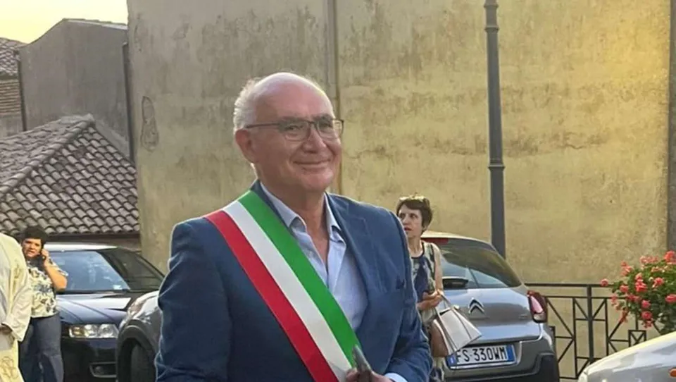 Lutto a Jacurso: deceduto improvvisamente il sindaco Serratore