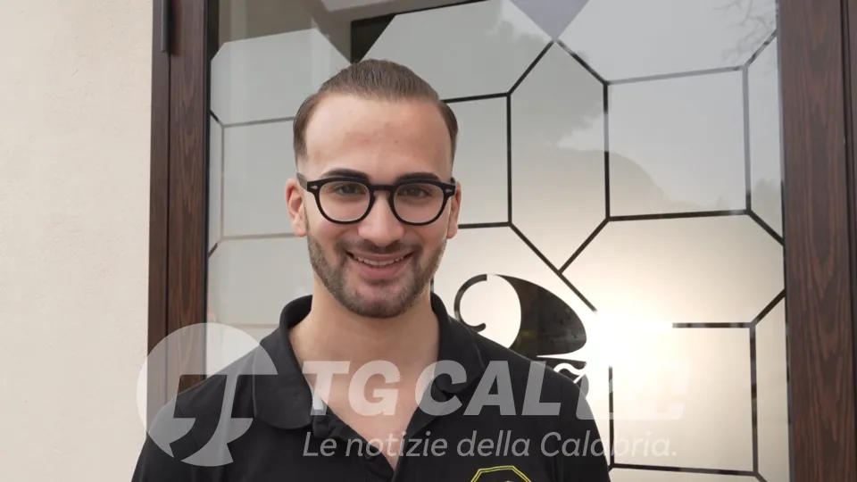 GLI SPECIALI DI VIDEO CALABRIA | Da dipendente a imprenditore: l'idea di Nicola