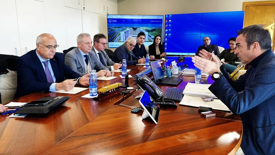Ferrovia: Cgil-Cisl-Uil chiedono un incontro con Occhiuto ed RFI