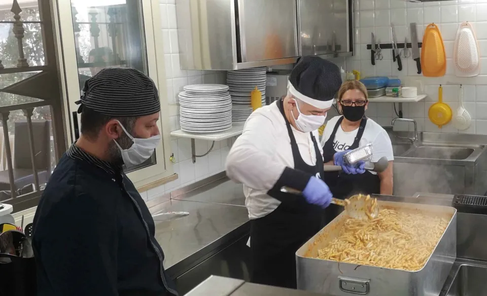 "In campo con gli chef" cresce: altri tre giorni di solidarietà a Crotone e Cirò Marina