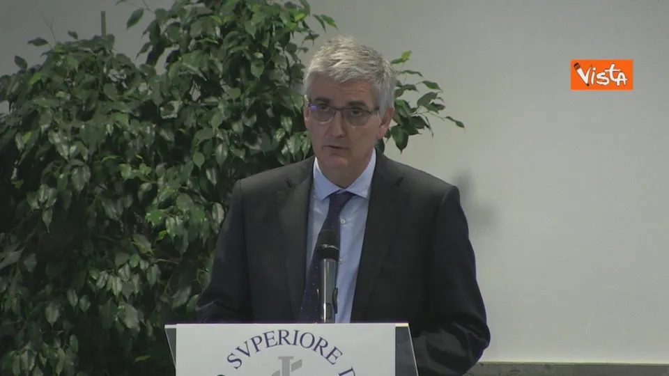 Coronavirus, Brusaferro (pres. ISS): «Curva decresce, misure funzionano» (VIDEO)