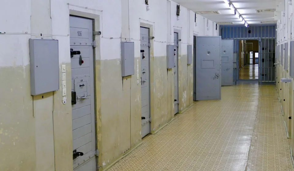 Tribunale Catanzaro: risarcire famiglia detenuto suicida