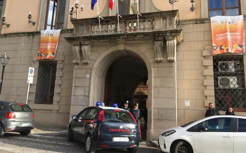 Crisi al Comune di Catanzaro, Celia: "Ci sono in ballo Agenda urbana e il Piano regolatore". E Abramo continua a svicolare