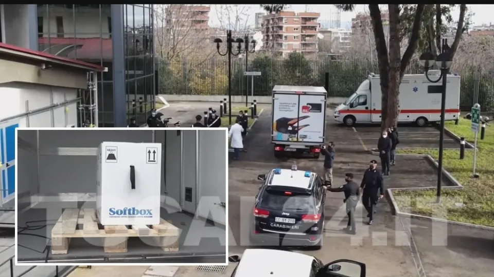 VIDEO | Coronavirus, arrivate allo "Spallanzani" le prime dosi del vaccino anti Covid