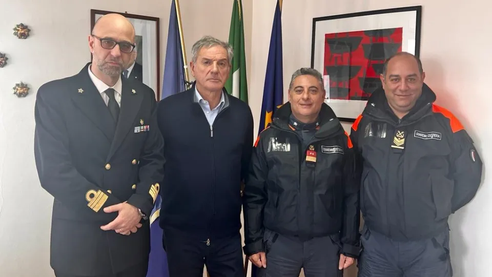Nave disincagliata a Gioia Tauro: il presidente dell'Autorità Portuale si congratula con la Capitaneria di Porto