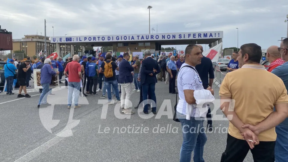 «UE, il porto di Gioia Tauro non si ferma»: la manifestazione a difesa dello scalo