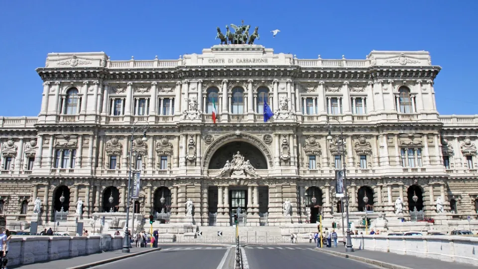 Inchiesta "Ikaros": Cassazione riqualifica accuse ad avvocati