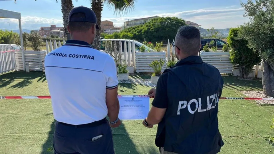 Lavoro nero e abusivismo, controlli nel Crotonese da parte di Polizia e Capitaneria