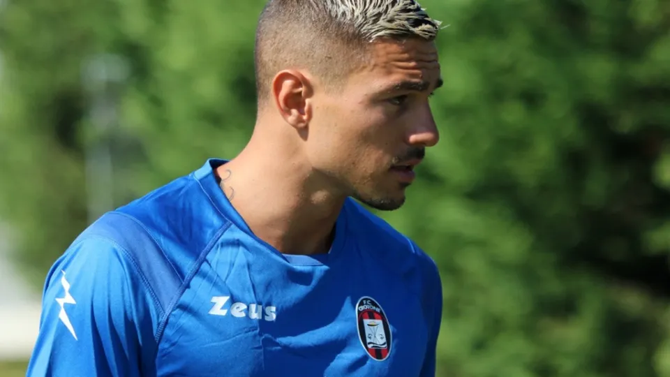 CALCIOMERCATO | Serie C, il Crotone ha acquistato il portiere Andrea Dini