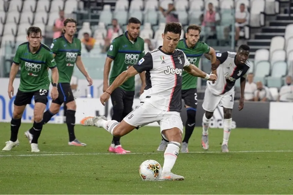 Coronavirus, risultato positivo Cristiano Ronaldo: sabato la Juventus attesa a Crotone