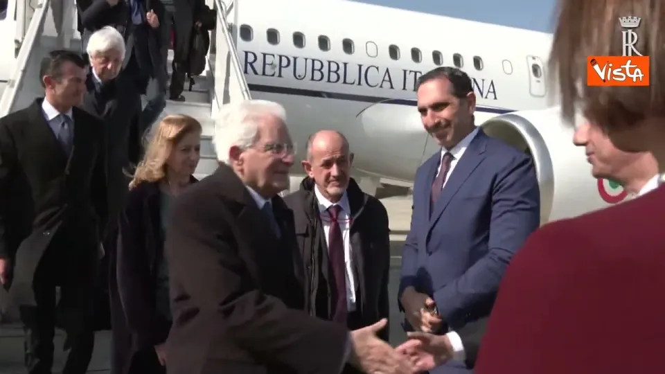 Il Presidente Mattarella in visita a Cipro, l'arrivo all'aeroporto di Larnaca