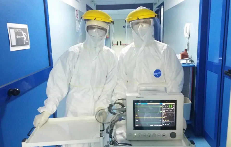 Coronavirus, i ringraziamenti di infermieri e operatori del reparto Covid dello Iazzolino di Vibo