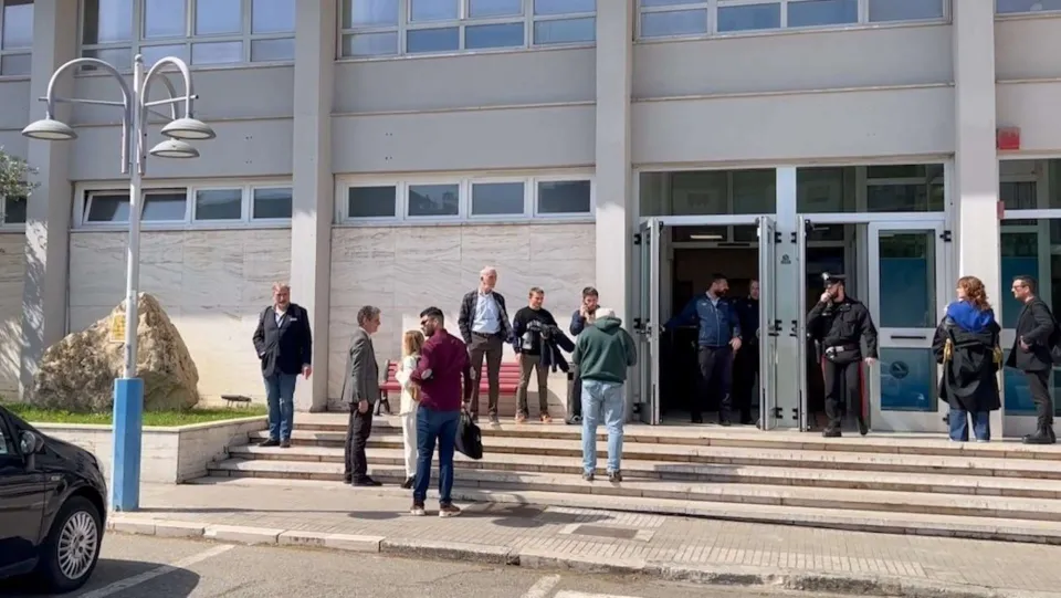 Naufragio di Cutro, la testimonianza dei pescatori e del medico legale