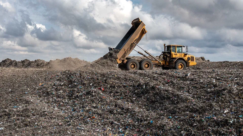 Criteri più restrittivi per la nascita di nuove discariche e per l'ampliamento delle vecchie
