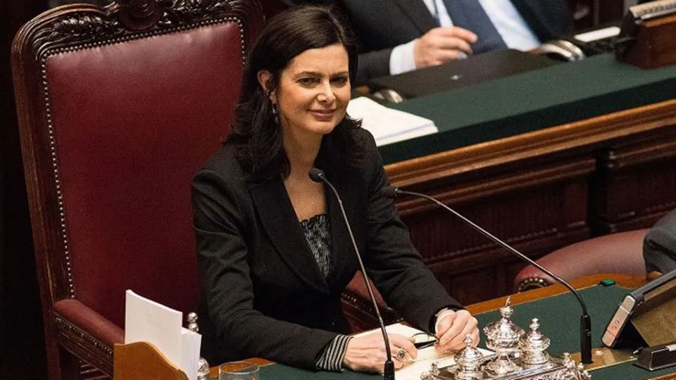 "Ti impiccheremo in piazza": il Tribunale di Cosenza lo condanna per minacce aggravate alla Boldrini