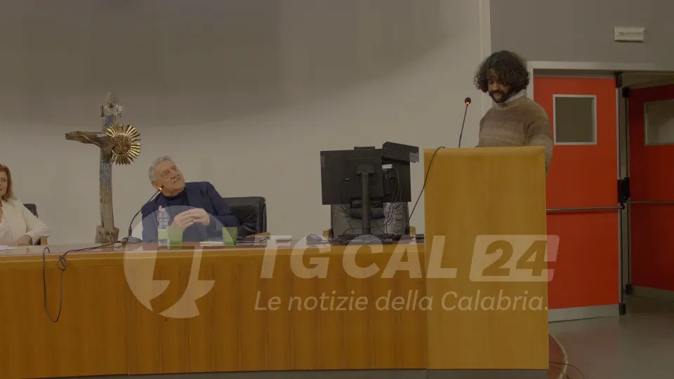 Design: all'UniMediterranea sale in cattedra il maestro Gerardo Sacco