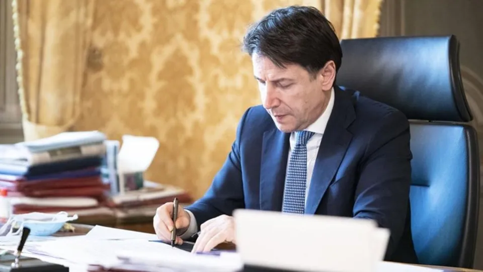 Coronavirus: Conte firma nella notte il nuovo Dpcm, confermate le misure uscite in bozza