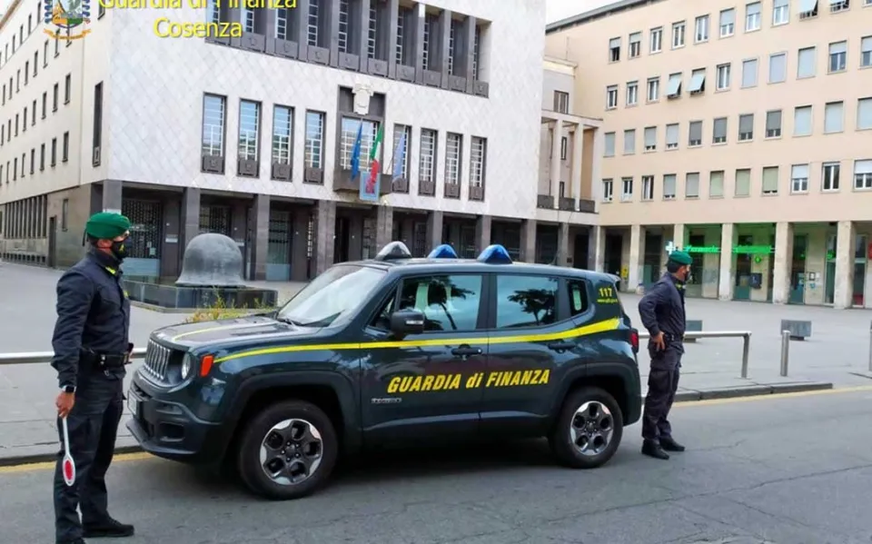 Bancarotta fraudolenta: sei arresti e sequestro di 70 milioni di euro a Cosenza