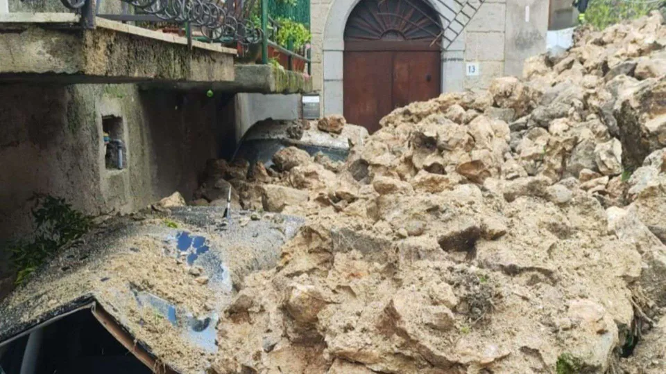Concluse le ricerche a Stilo: nessuno sotto la frana