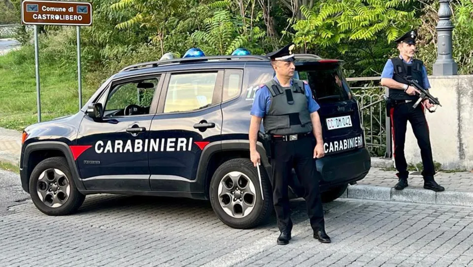 Violenze fisiche e sessuali verso l'ex compagna: arrestato 61enne
