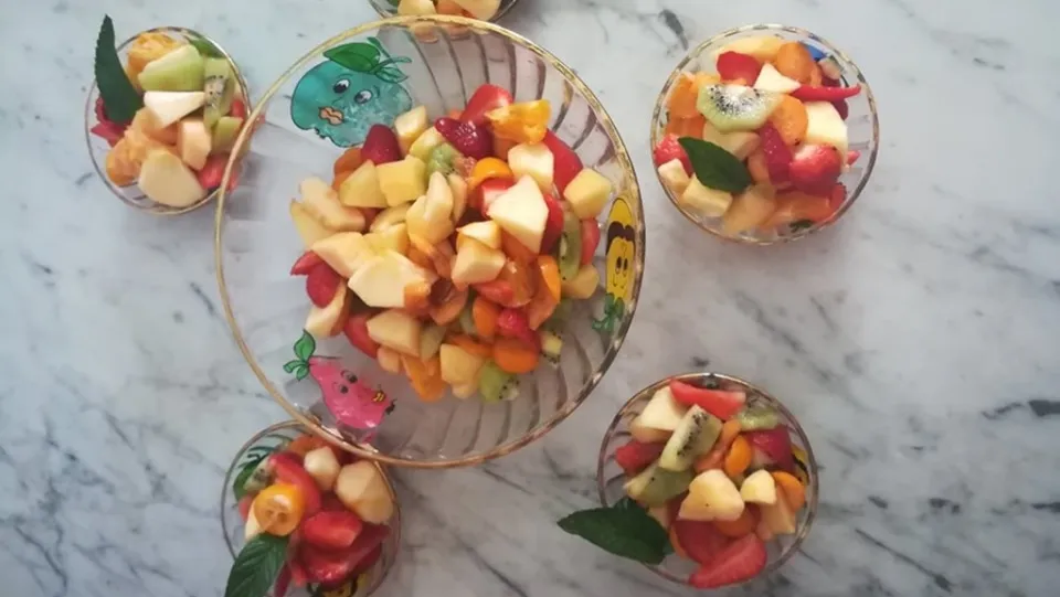 Alimentazione estiva e bambini: i consigli della nutrizionista anche sotto l'ombrellone