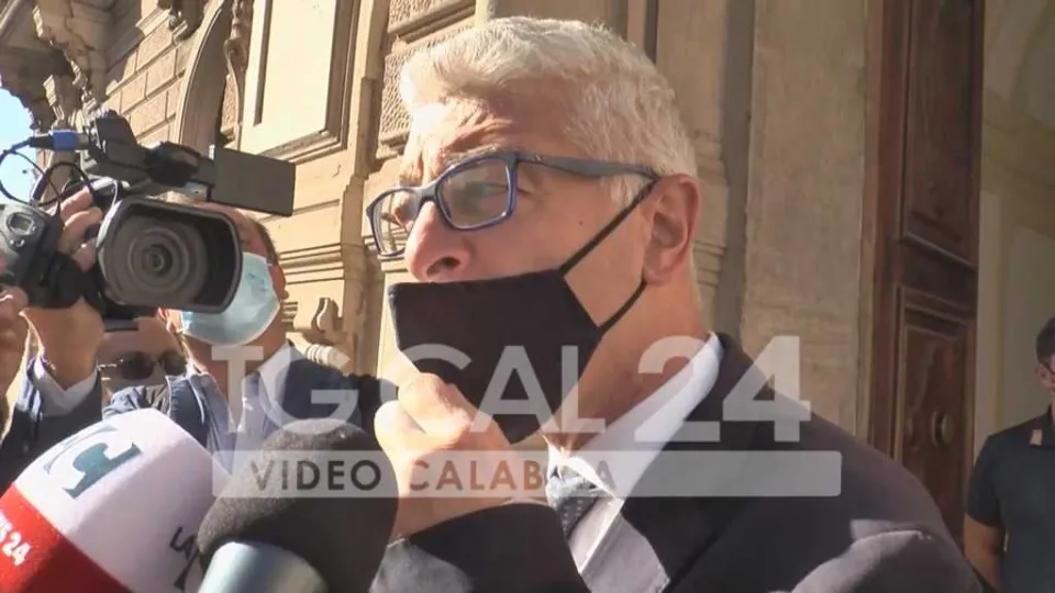 VIDEO | Morra su arresti cosca Alvaro: «In Calabria non solo 416 bis, ma anche concorso esterno»
