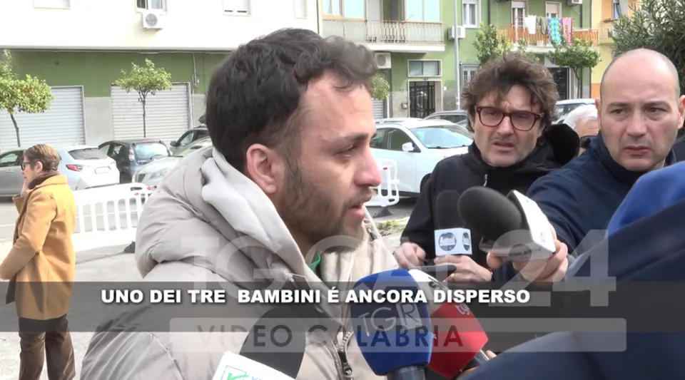 VIDEO | Naufragio a Cutro, Aladin: "Ho guidato 25 ore per riconoscere i corpi di mia zia e delle mie cugine"