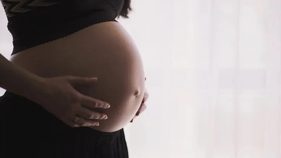 Gravidanza e allattamento: estensione della vaccinazione anti-Covid, aggiornate le indicazioni dell’ISS