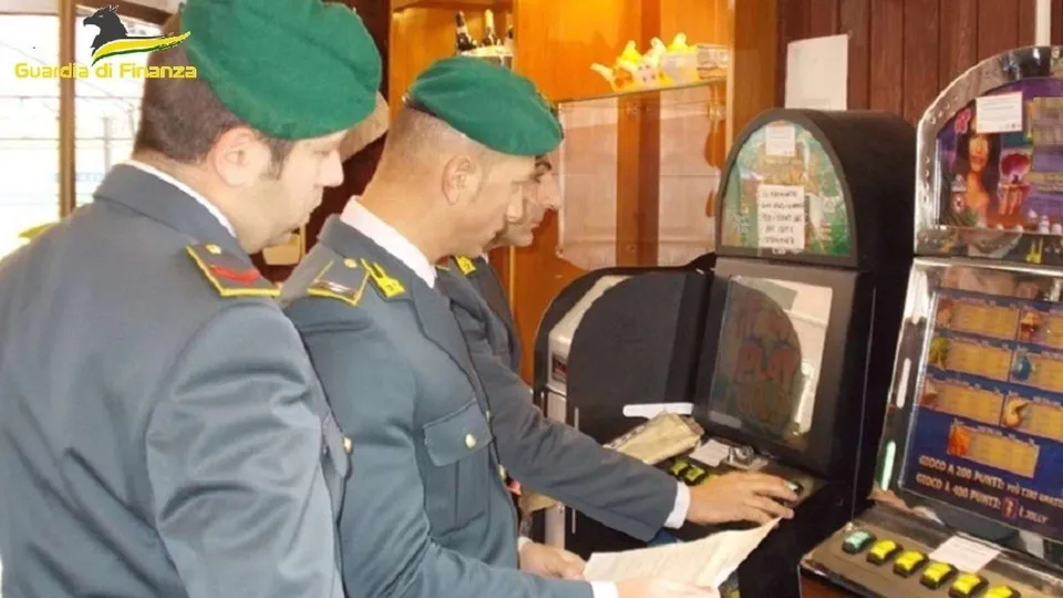 Operazione contro il gioco illegale: sequestri e denunce