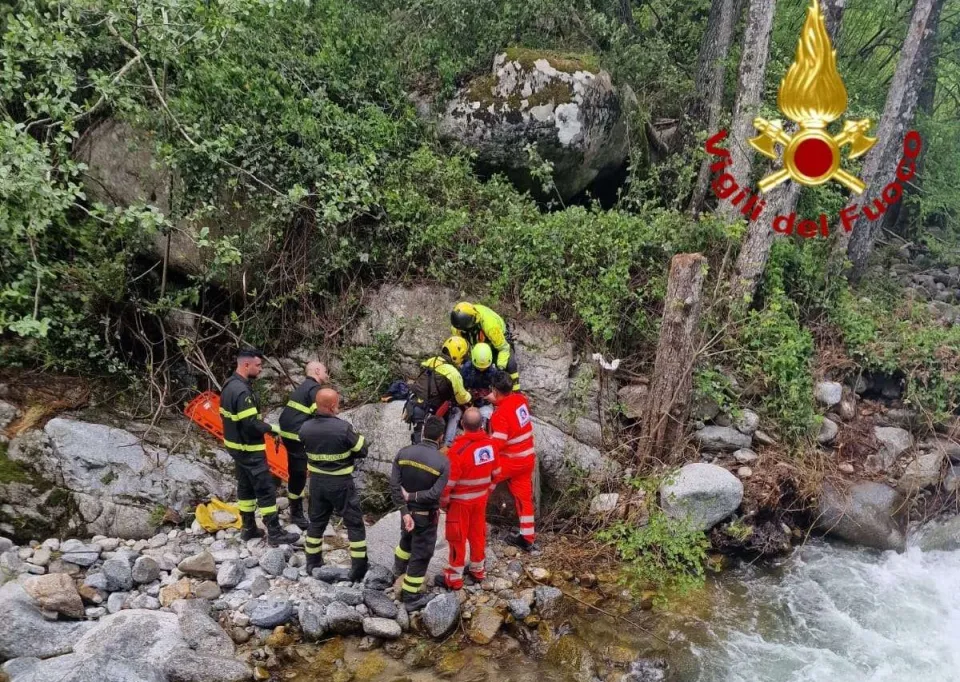 Petilia Policastro, giovane ferito soccorso nei campi dai Vigili del fuoco