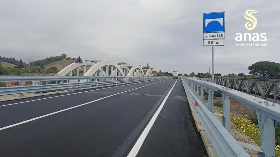 Aperto al traffico il nuovo ponte sul torrente Assi a Monasterace