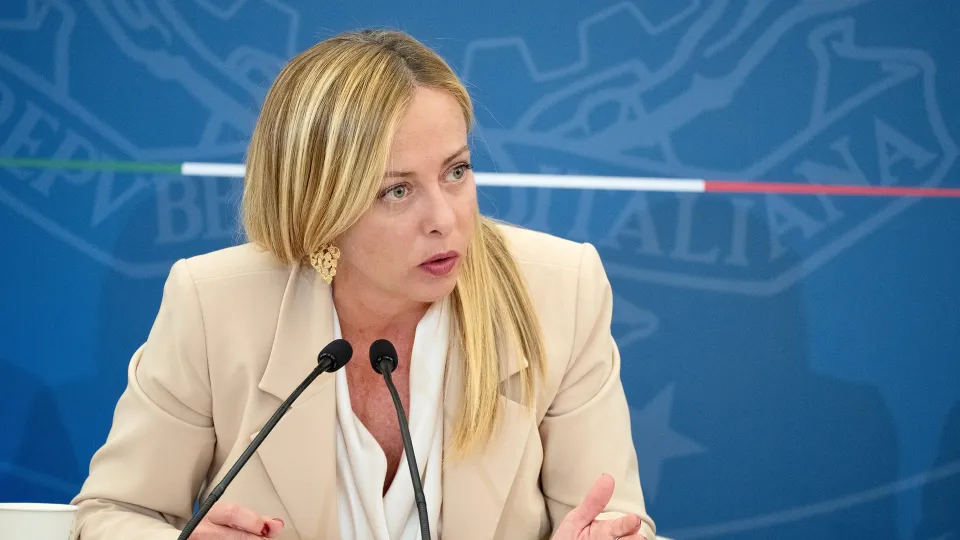 Migranti: la Meloni annuncia una stretta nel prossimo CdM, e lancia un messaggio forte