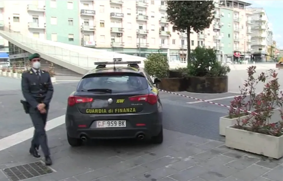 Lavori a piazza Bilotti: rinviati a giudizio il sindaco di Cosenza Occhiuto ed altre 12 persone