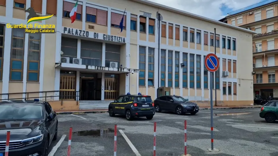 "Bonus facciate" per lavori mai effettuati: sequestrati 1,5 milioni