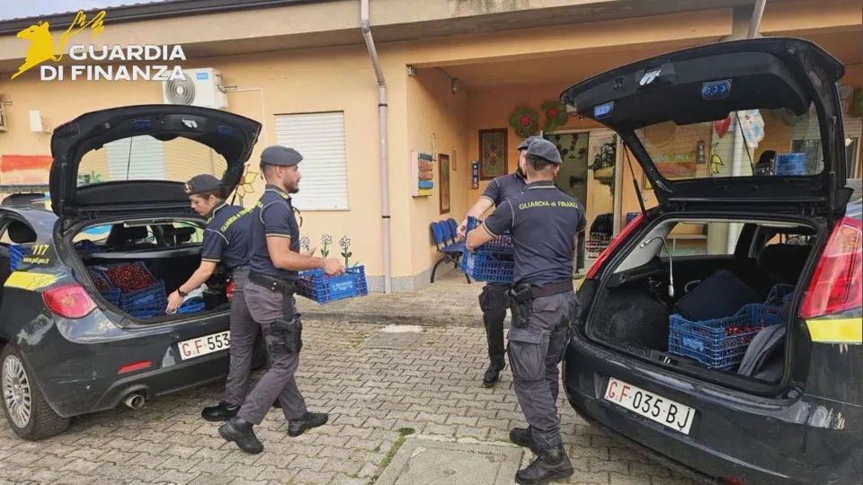 Sequestrati oltre 7.300 prodotti e merce contraffatta