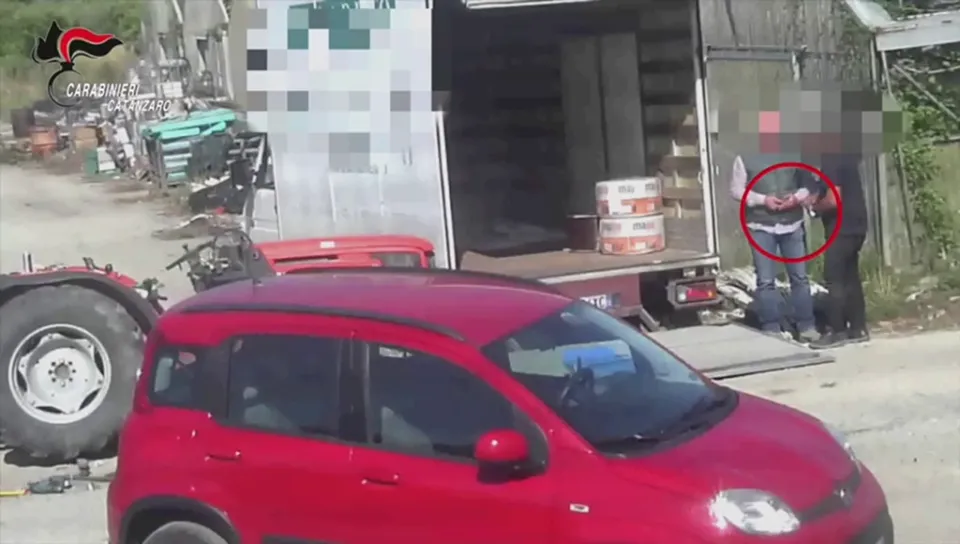 ‘Ndrangheta, operazione dei Carabinieri: 13 arresti della locale di Cutro e San Leonardo (VIDEO)