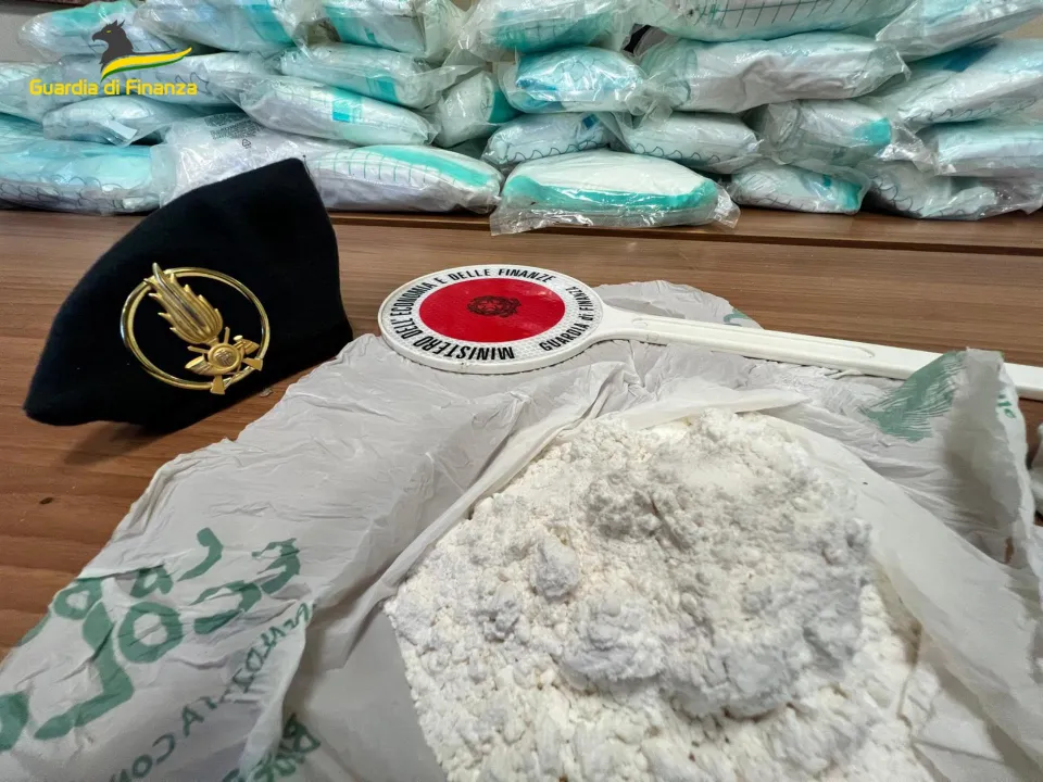 Estradati due narcotrafficanti italiani legati alla 'ndrangheta (VIDEO)