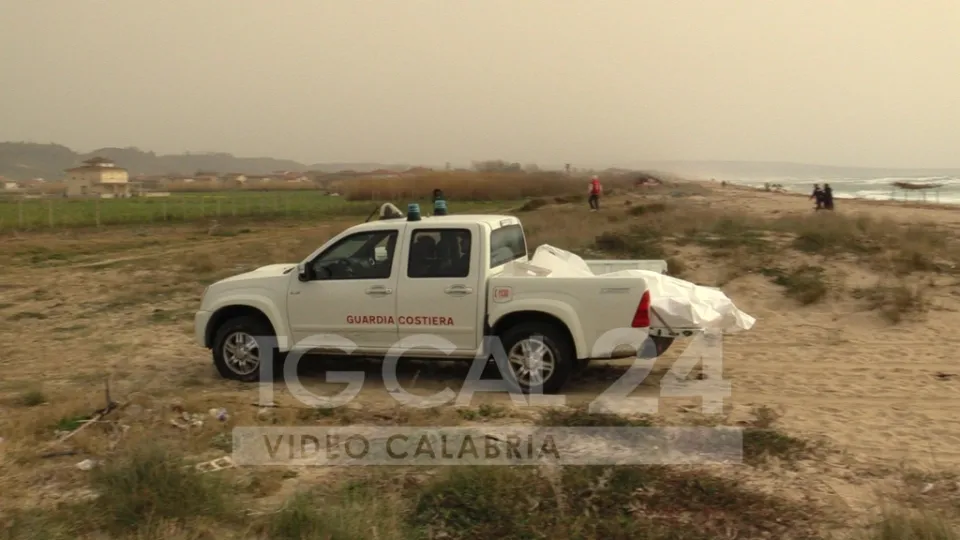 Naufragio a Steccato di Cutro: trovato il corpo della 75esima vittima