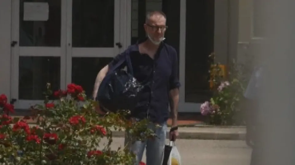 "Mafia capitale": Carminati esce dal carcere di Oristano dopo 5 anni e 7 mesi (VIDEO)
