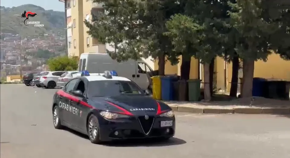 Commando aggredisce gruppo di extracomunitari a Cassano allo Jonio: arrestato 23enne (VIDEO)