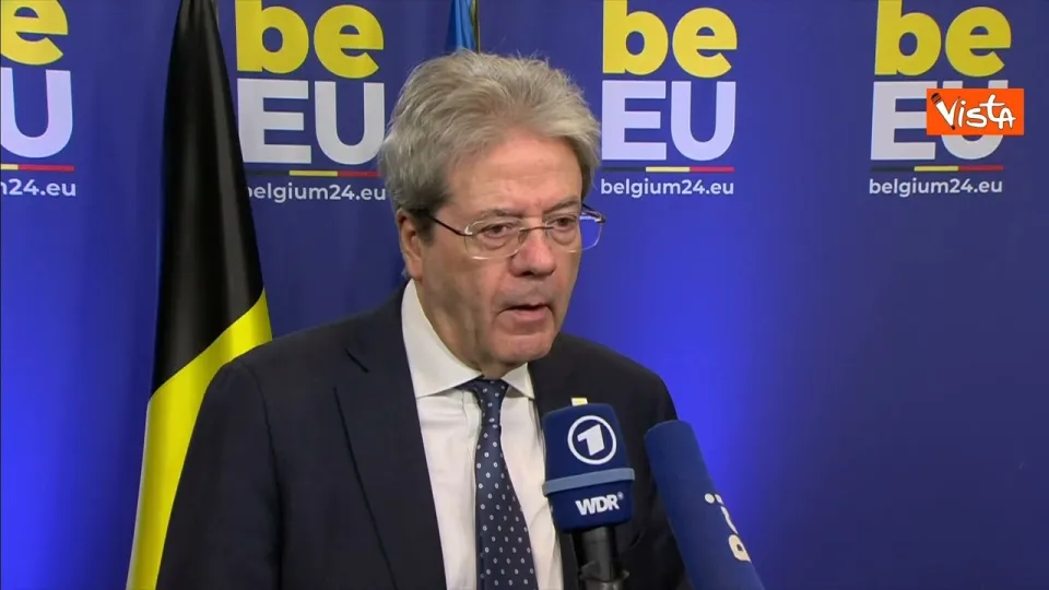 Gentiloni: E' importante che l'Italia prosegua nell'attuazione del Pnrr