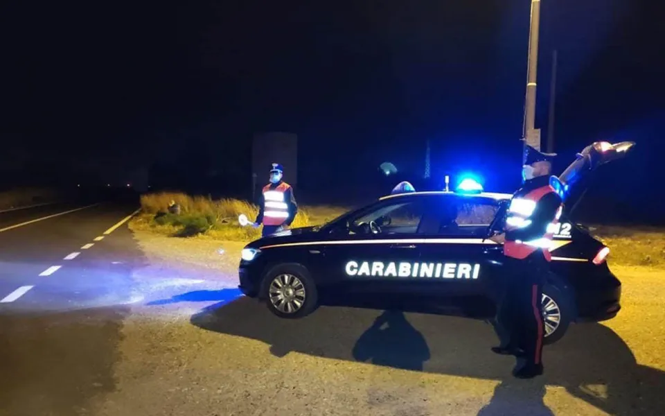 Fucilate contro il rivale in amore, 30enne arrestato a Cutro per tentato omicidio