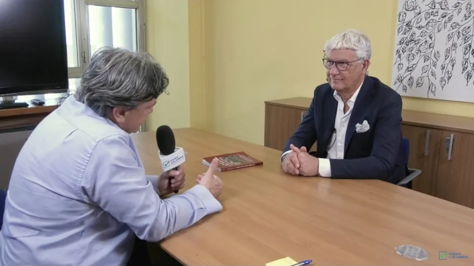 GLI SPECIALI DI VIDEO CALABRIA | Calcio, economia e Catanzaro: a tu per tu con il presidente Floriano Noto (VIDEO)