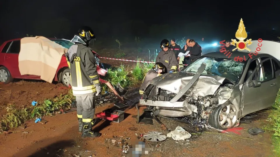 Incidente stradale nel Cosentino, grave il bilancio: un morto e quattro feriti