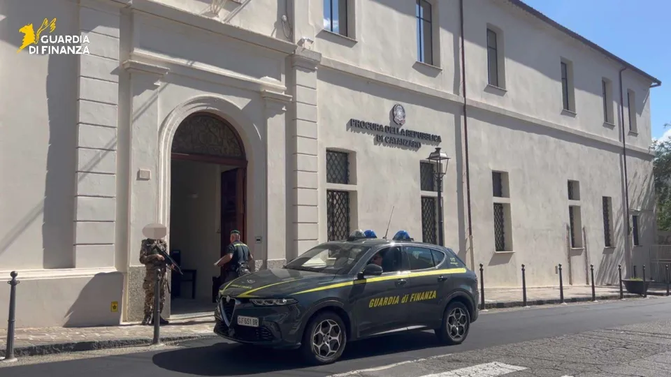 Usura ed estorsione: arrestati marito e moglie